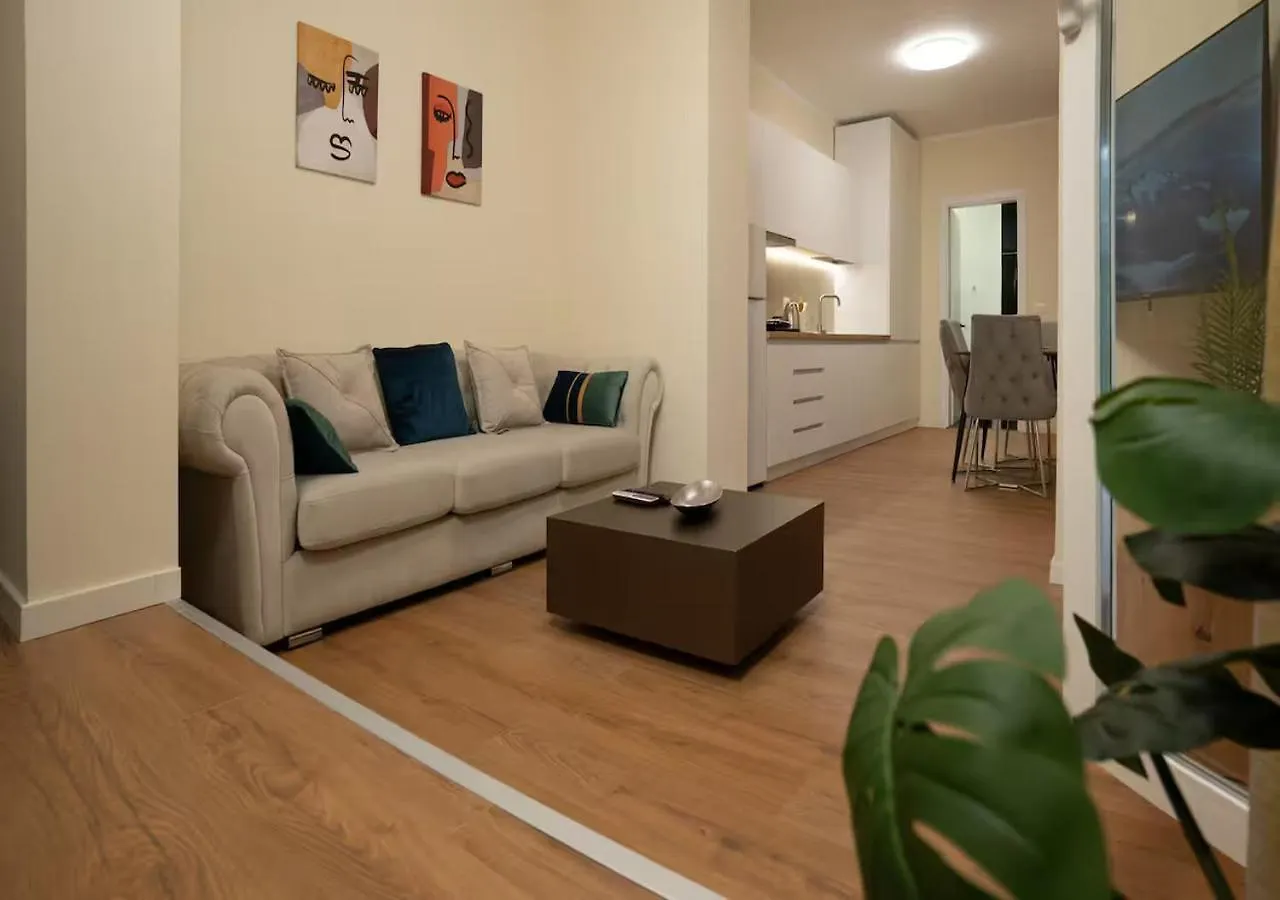 Fancy Apartments تيرانا