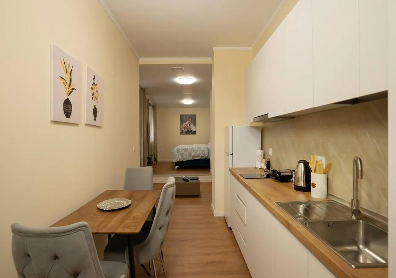 Fancy Apartments تيرانا
