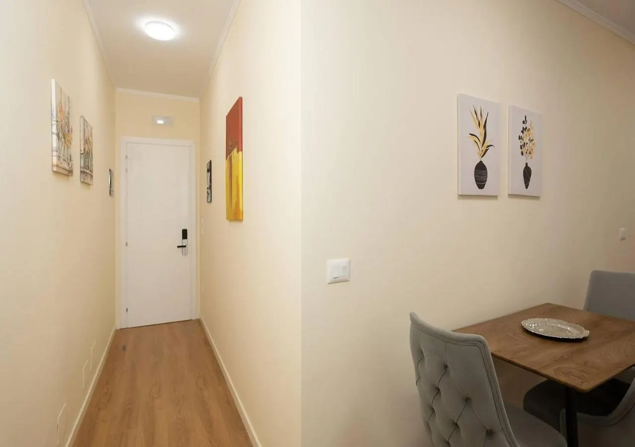 Fancy Apartments تيرانا ألبانيا