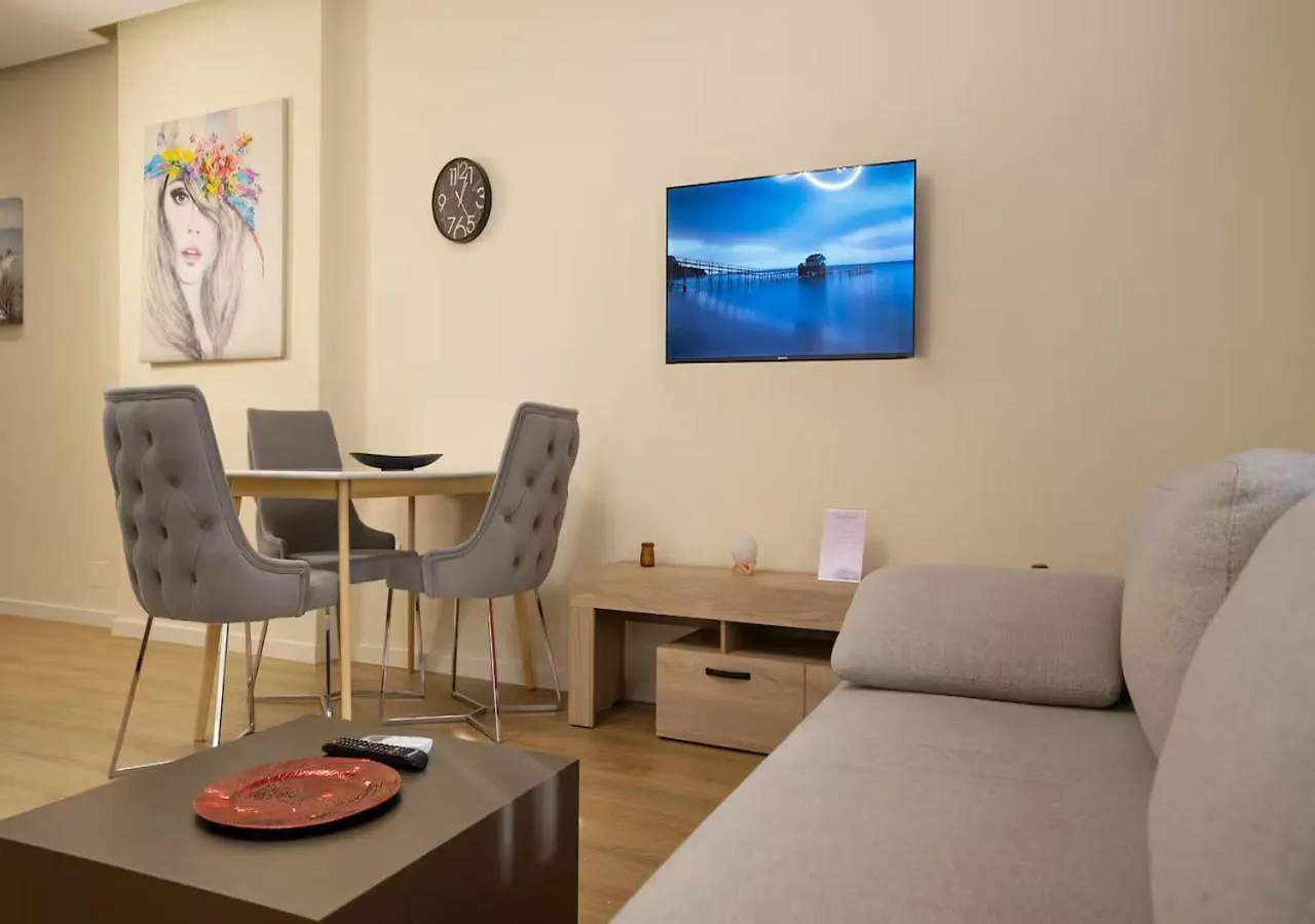 Fancy Apartments تيرانا