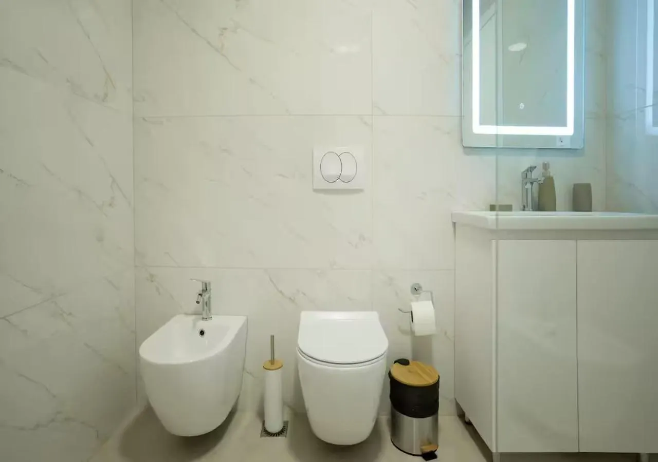 Fancy Apartments تيرانا