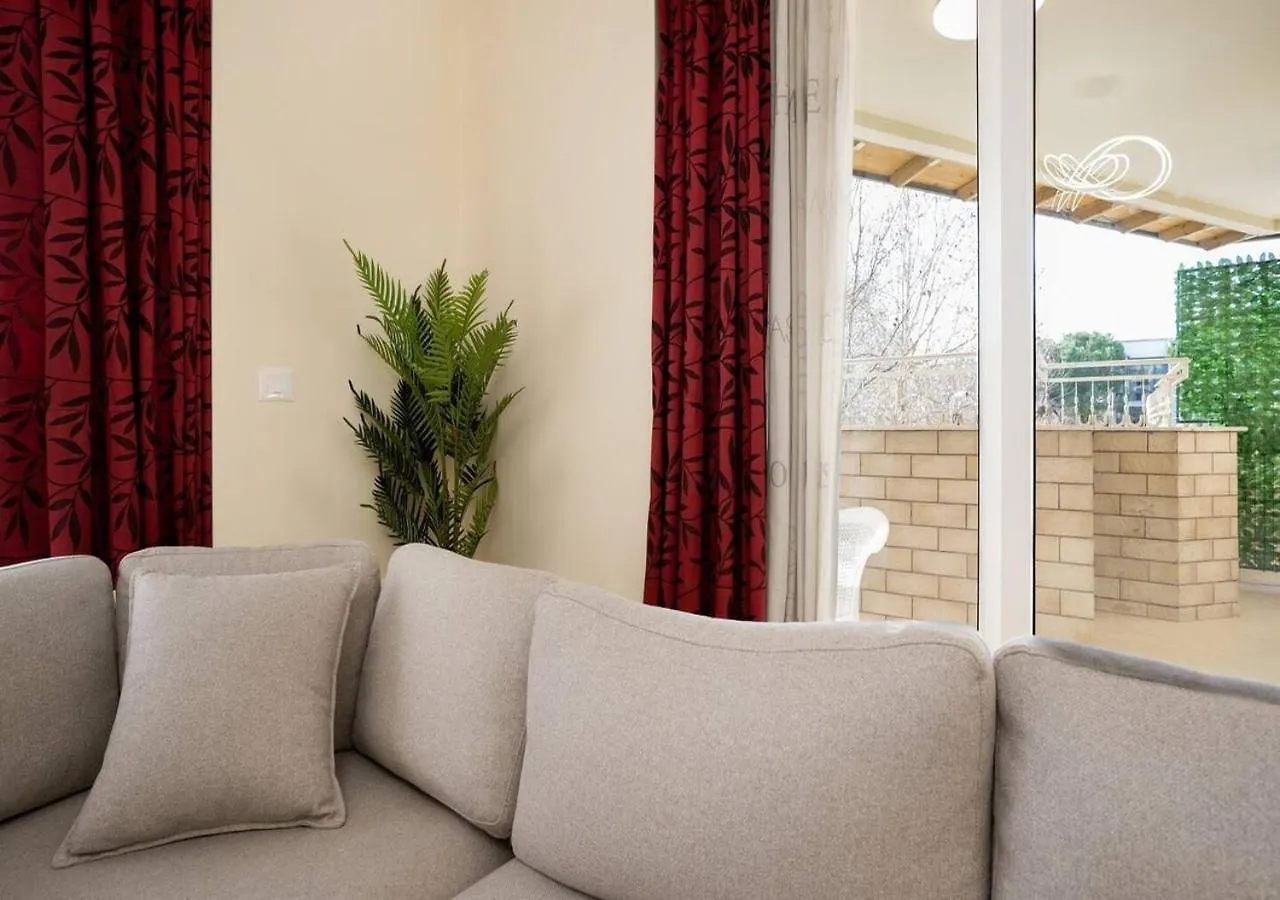 Fancy Apartments تيرانا